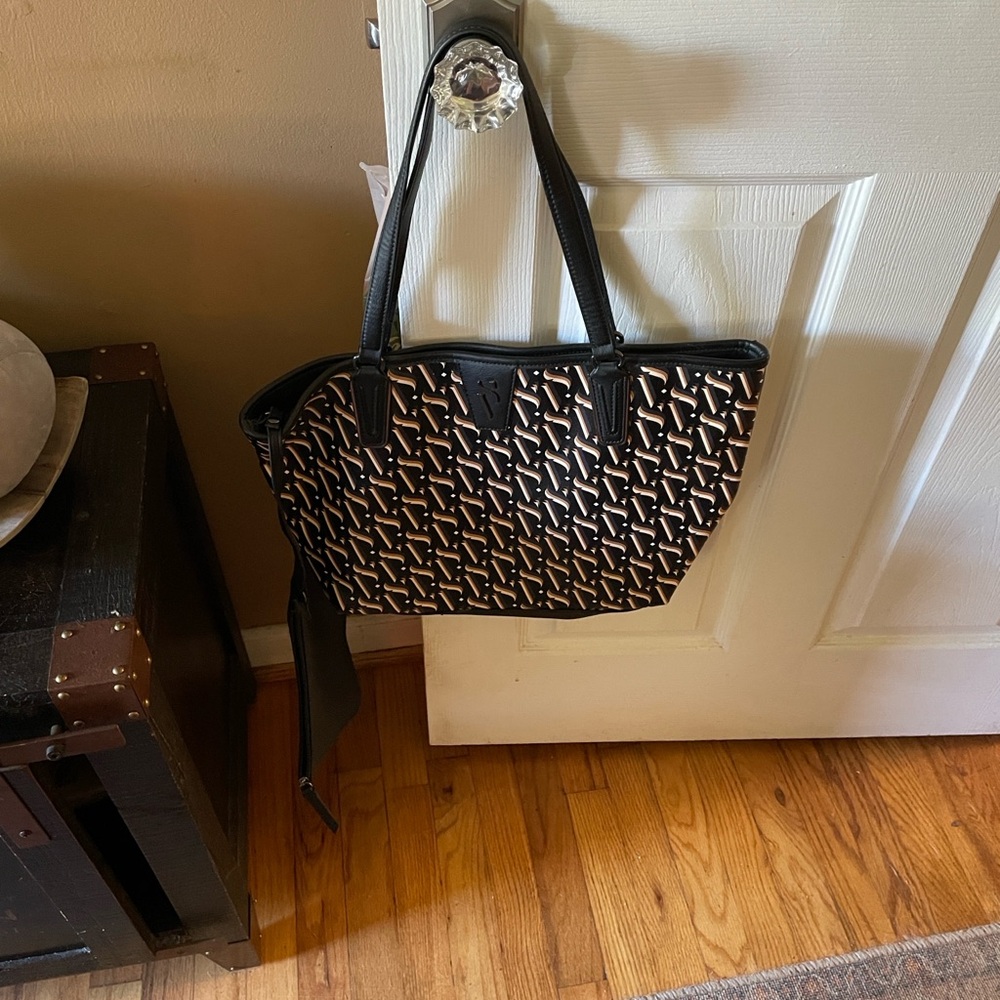 Simply Vera Vera Wang signature Black and Brown Women's Tote Bag